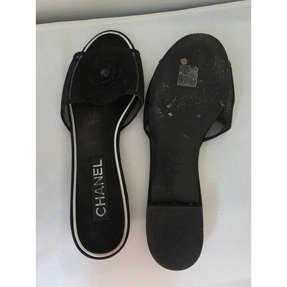 CHANEL Black Mesh Camellia Flower Open Toe Flat Sandals 39.5 sz - Picture 13 of 15